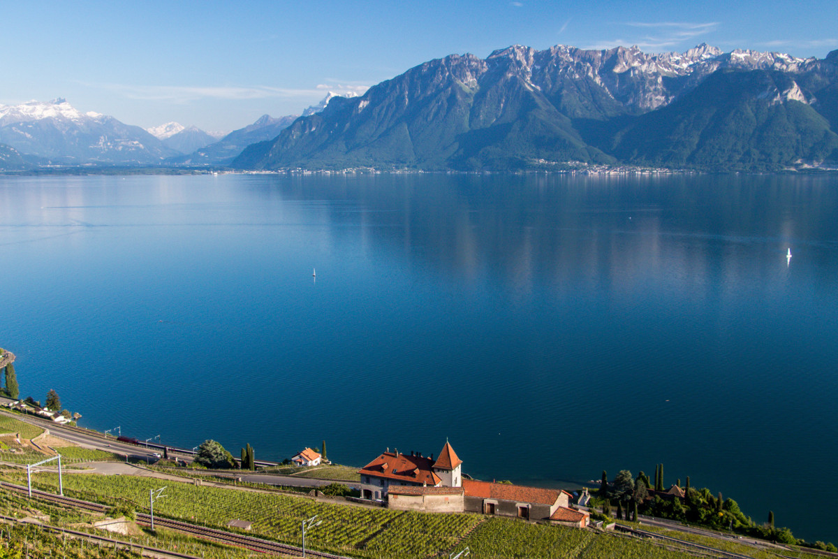 Aussicht auf die Chablais-Kette am französischen Ufer des Genfersees