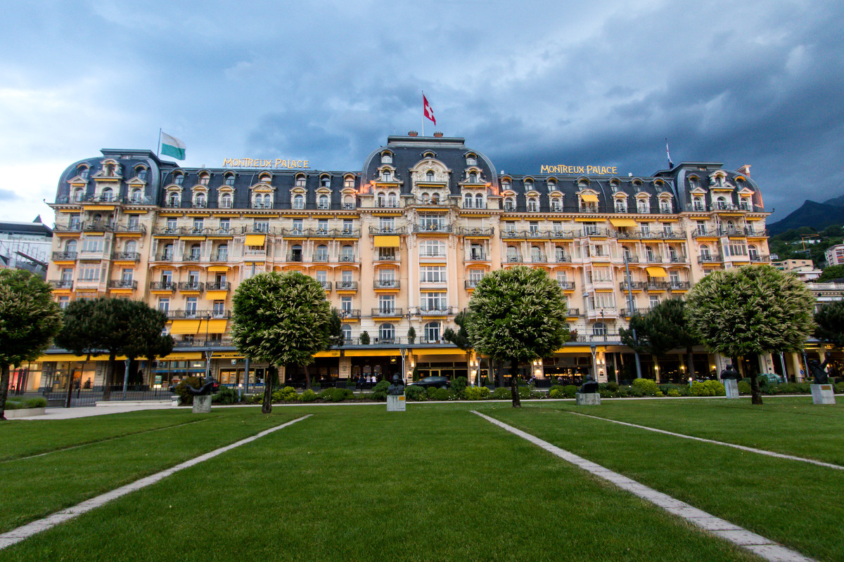 Das Montreux Palace - seit 1906 ist es das führende Haus am Platz, und hat etliche Stars sowie wichtige Konferenzen beherbergt