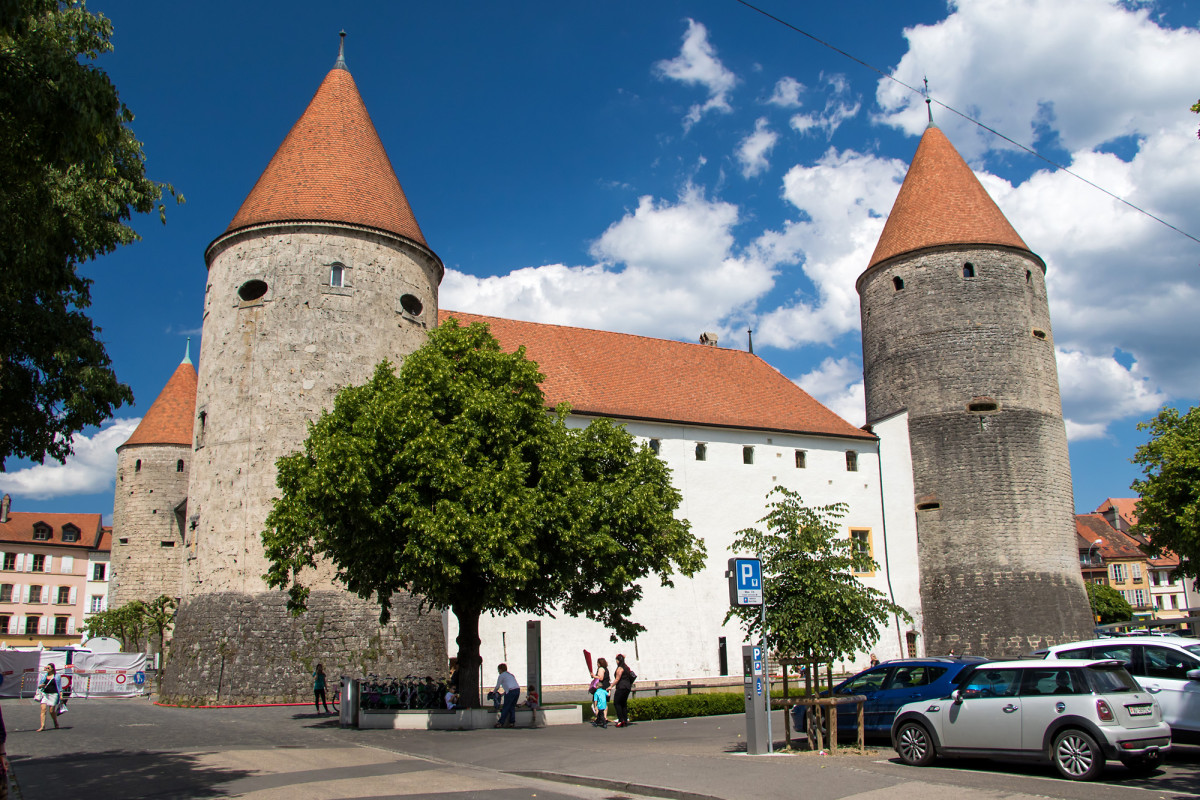 Schloss Yverdon; erbaut im 13. Jahrhundert für die savoyischen Feudalherren, später auch von den Bernischen Amtsmännern gerne benutzt - und schliesslich Wirkungsstätte von Pestalozzi