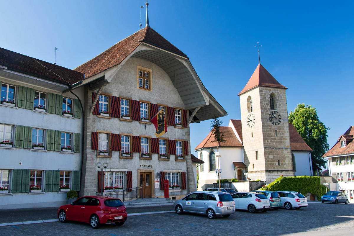 Das heutige Amtshaus von Aarberg liegt im "Schloss", welches im 16. Jahrhundert als Sitz des Landvogtes erbaut wurde.