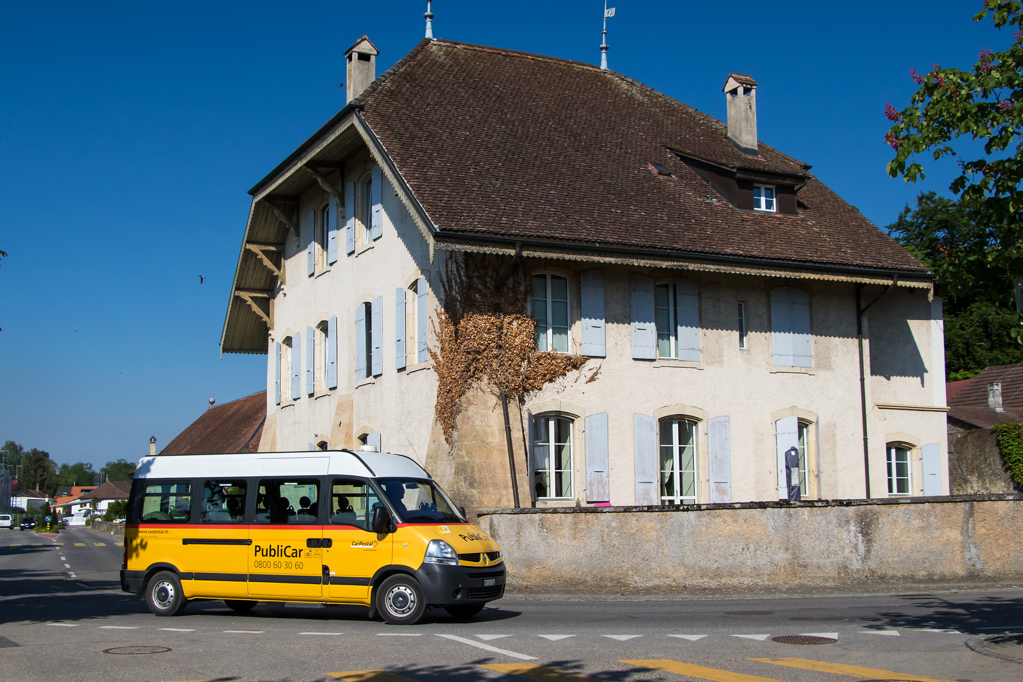 Mein Kleinbus nach Ins trifft in Cudrefin ein