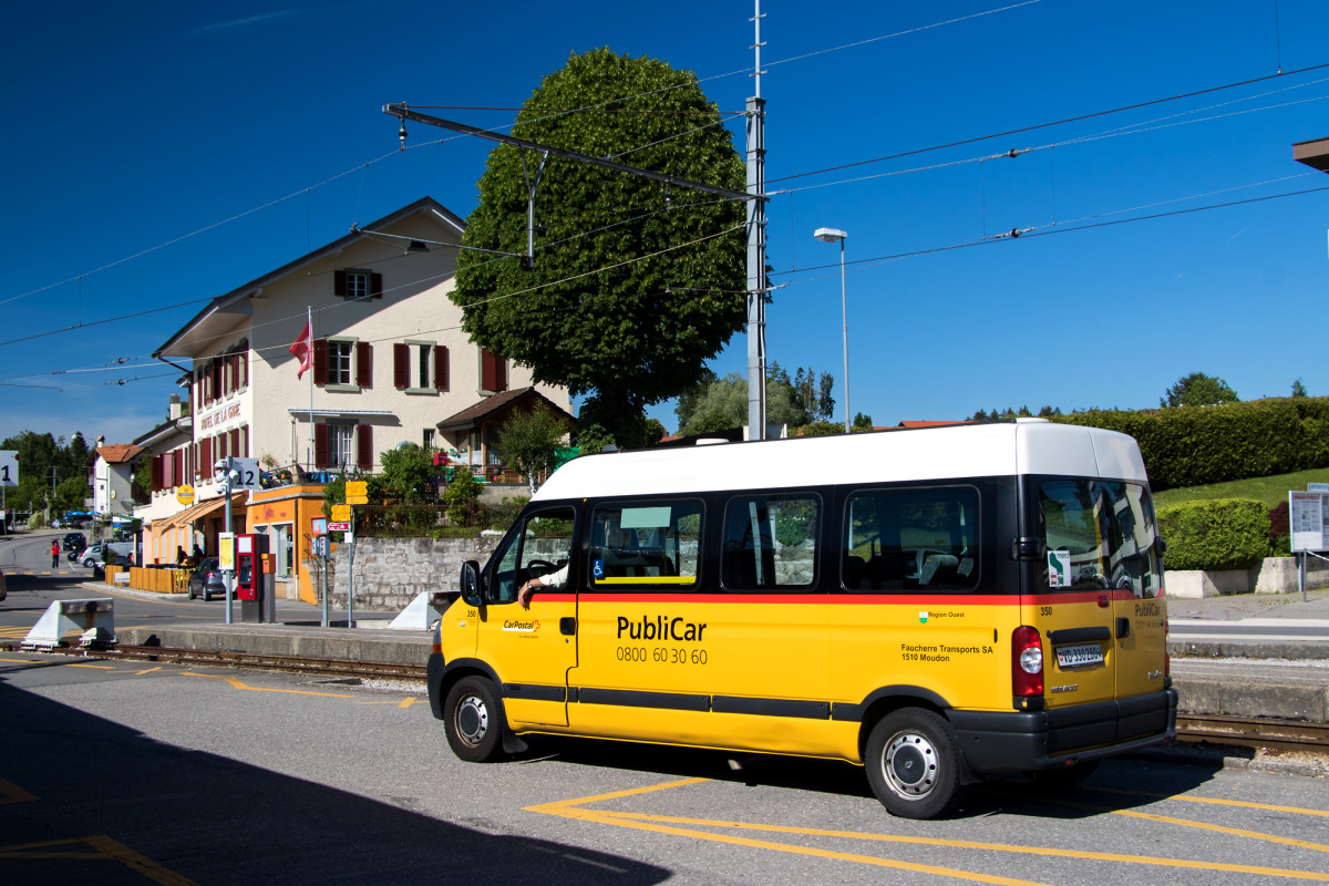 Der Minibus, der zweimal werktäglich von Palézieux nach Chexbres fährt