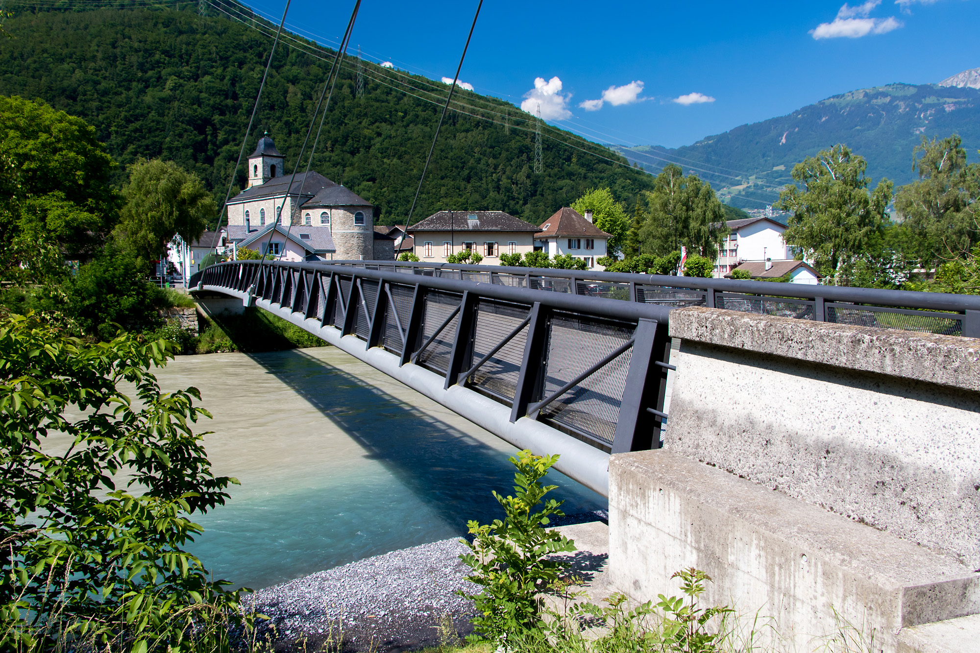 Die Rhonebrücke zwischen Bex und Massongex