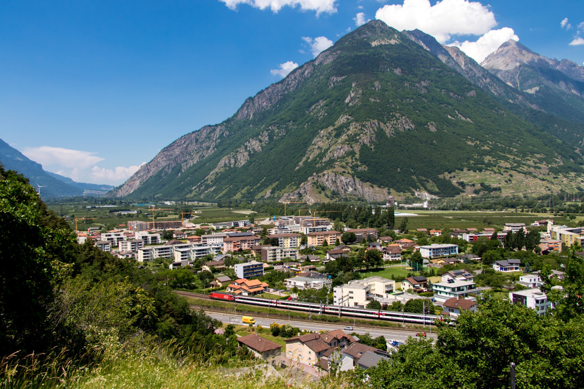 Blick von Martigny in Richtung Genfersee - da komme ich her!
