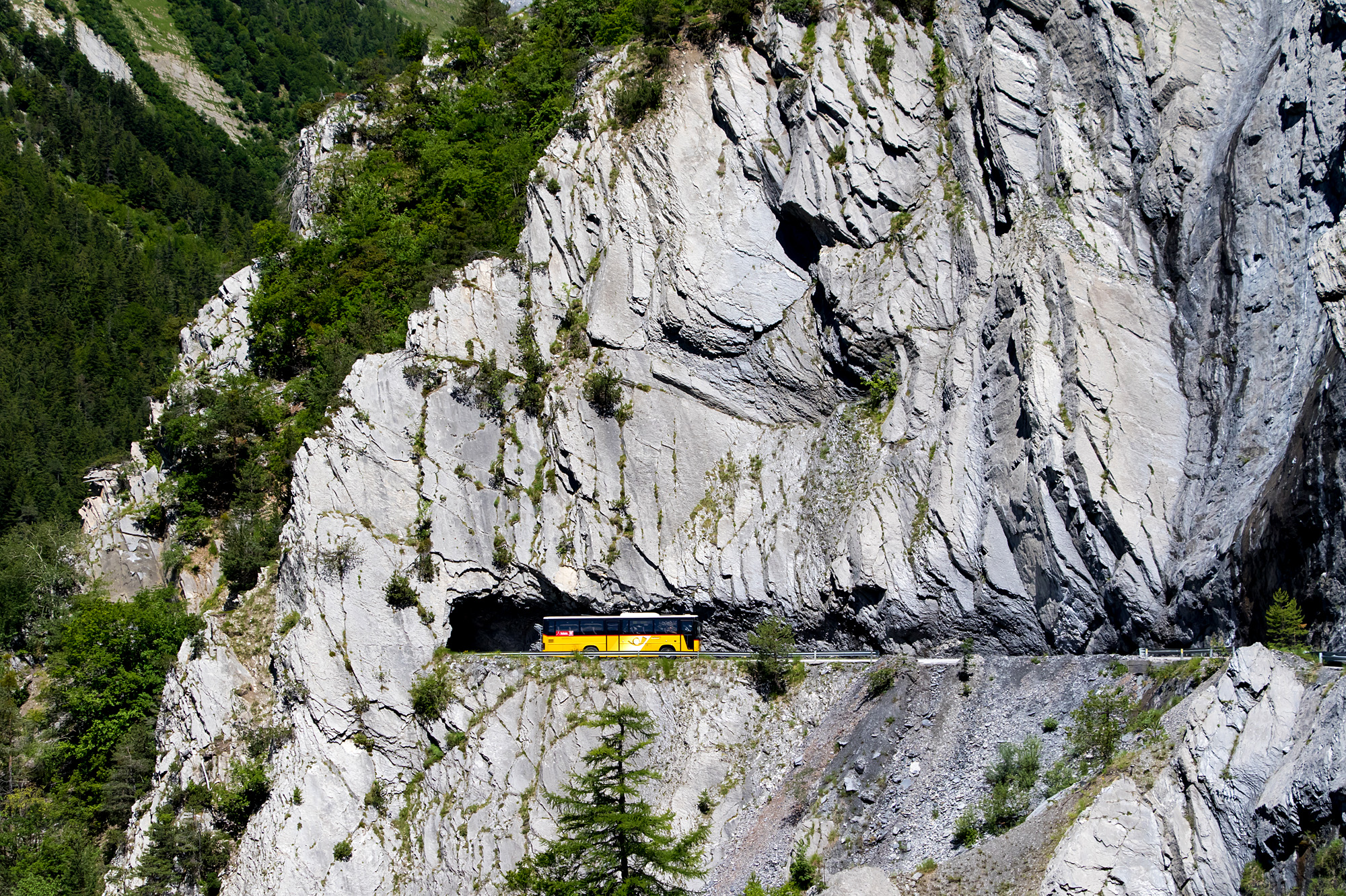Die Derborence-Route: in den Fels gehauen
