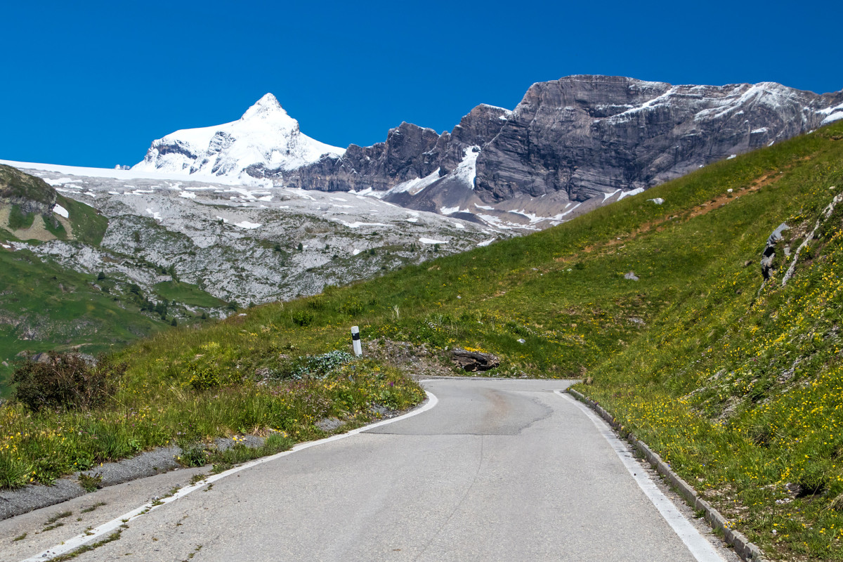 Blick auf das verschneite Oldenhorn, 3122 m.ü.M.