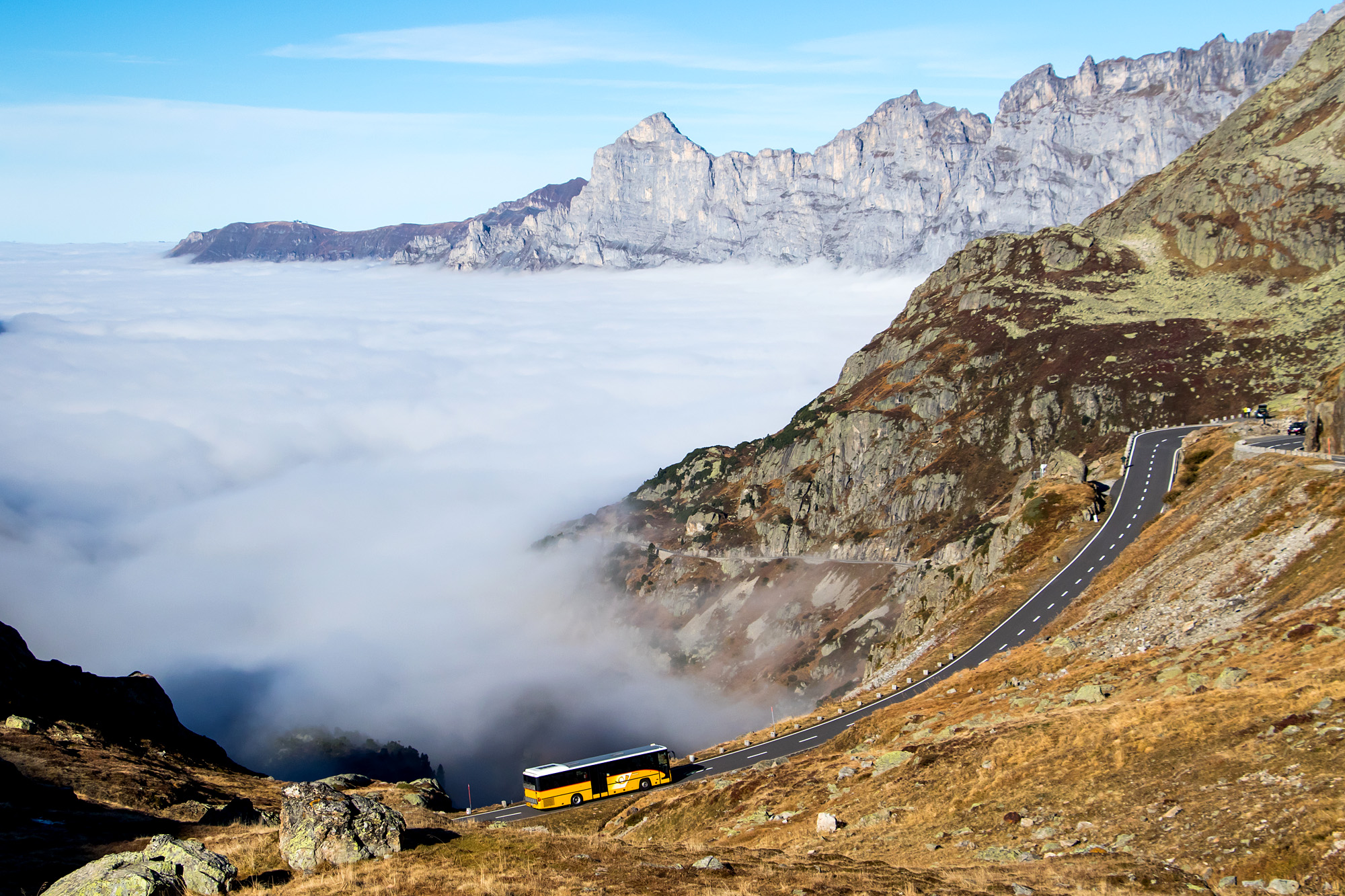Herbsttag am Sustenpass: Bergfahrt vor traumhafter Kulisse