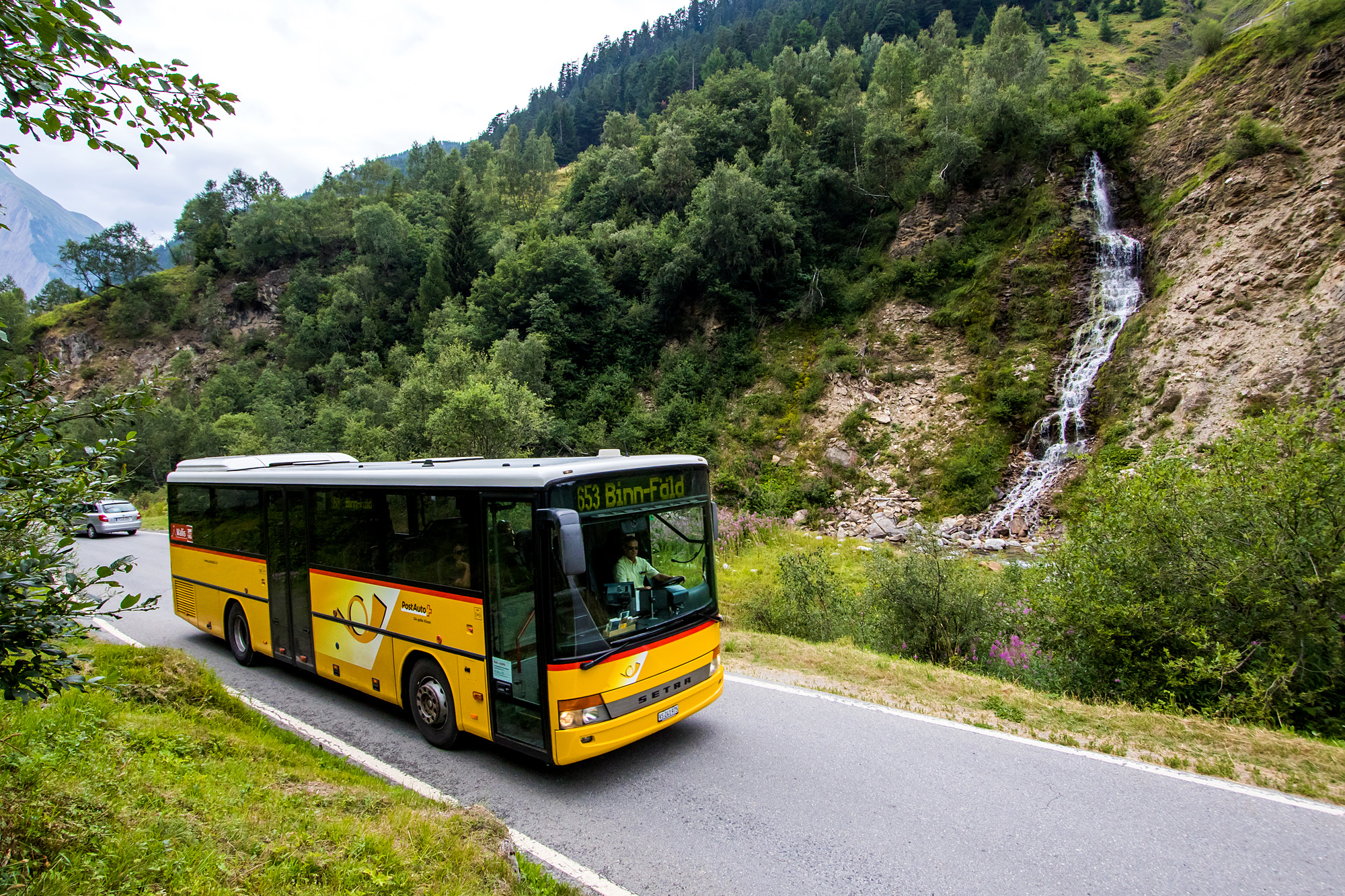 Die Fahrt durchs wildromantische Binntal geizt nicht mit schönen Ausblicken!