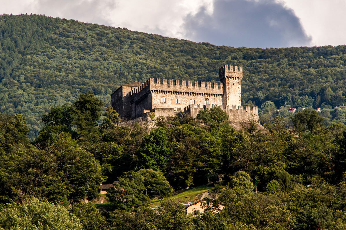 Bellinzonas dritte und kleinste Burg: Das Castello Sasso Corbaro